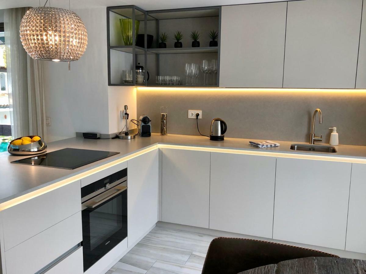 Luxury Apartment In La Isla, Walking Distance To Puerto Banus Marbella Ngoại thất bức ảnh